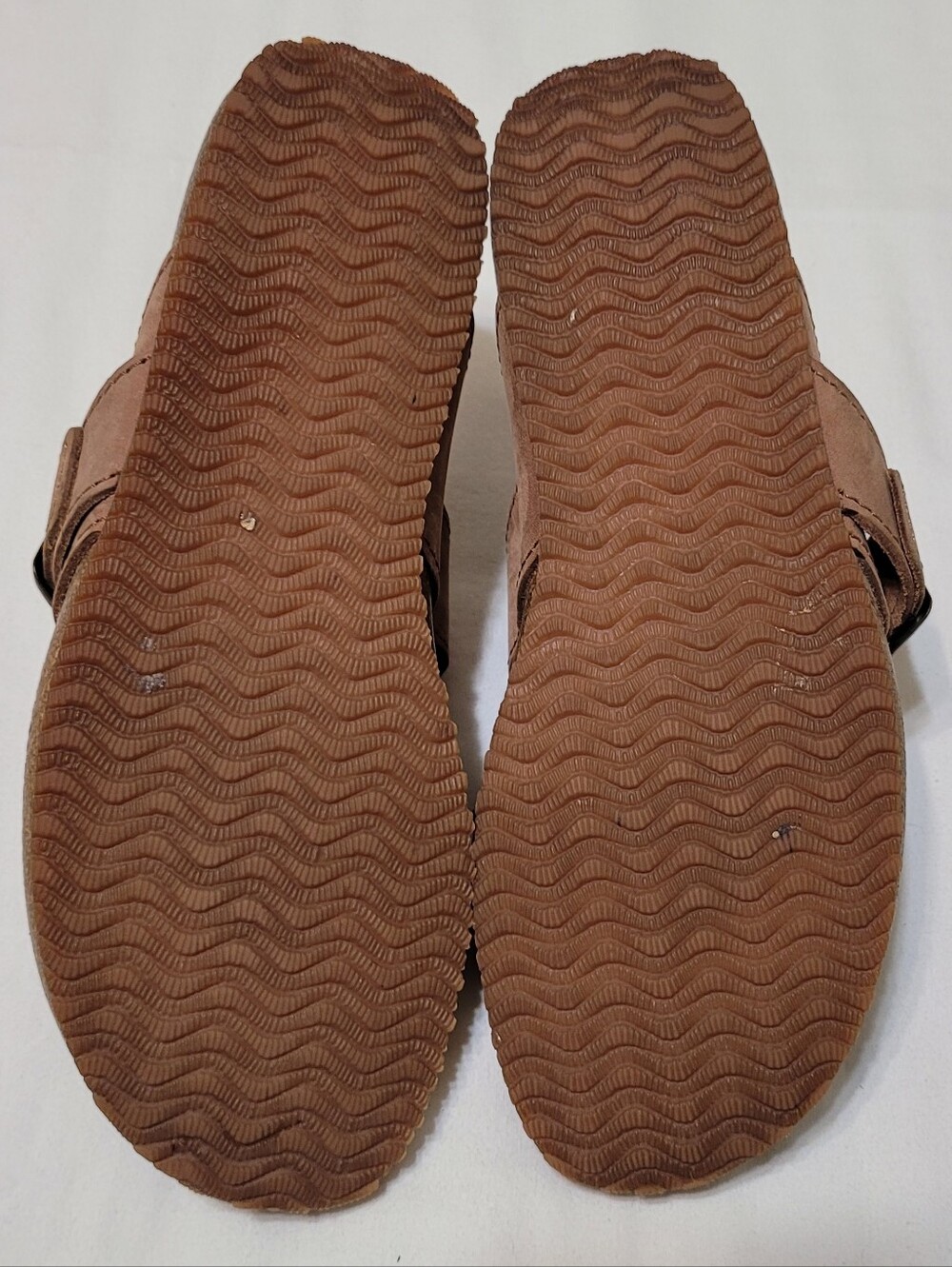 L. L. Bean Strappy Casual Sandals - Sz 8 / 39, Tan, GUC - Picture 7 of 8
